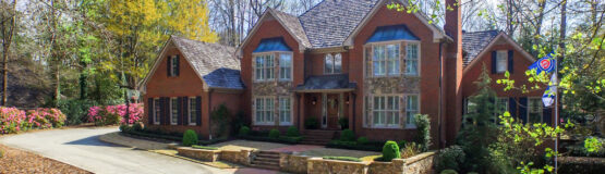 Sandy Springs Real Estate Listing - Luxury Estate for Sale in 30350