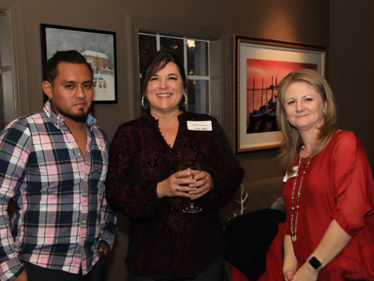 27 Collette McDonald & Associates - Susan Haddon, Vili Nikolova 3020