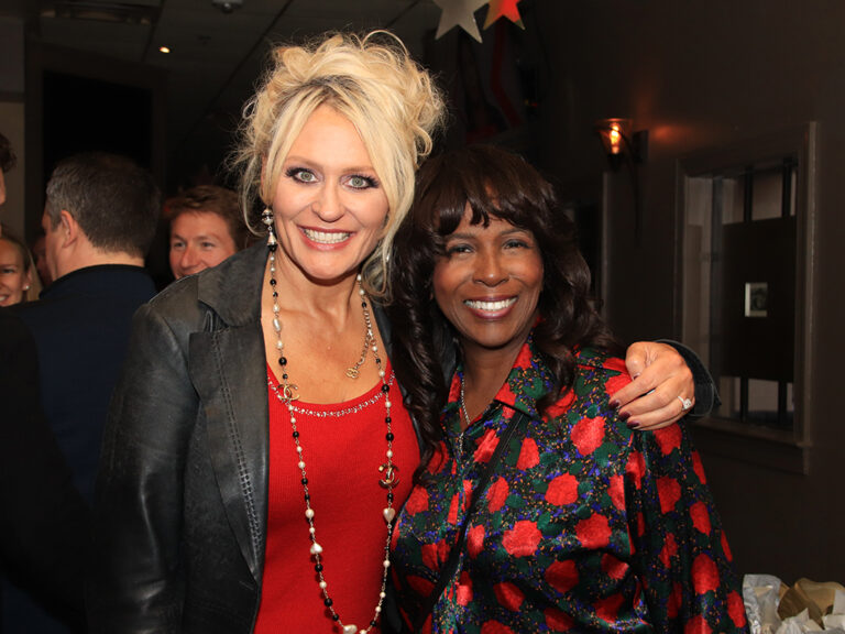 31 Collette McDonald & Associates - Collette and Litisha Cooper 3032